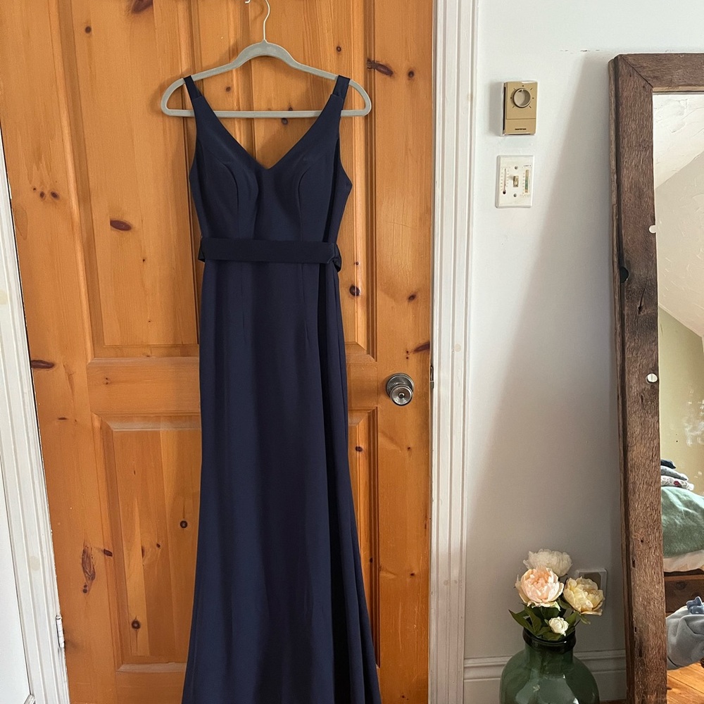 Elegant Navy Blue Evening Gown